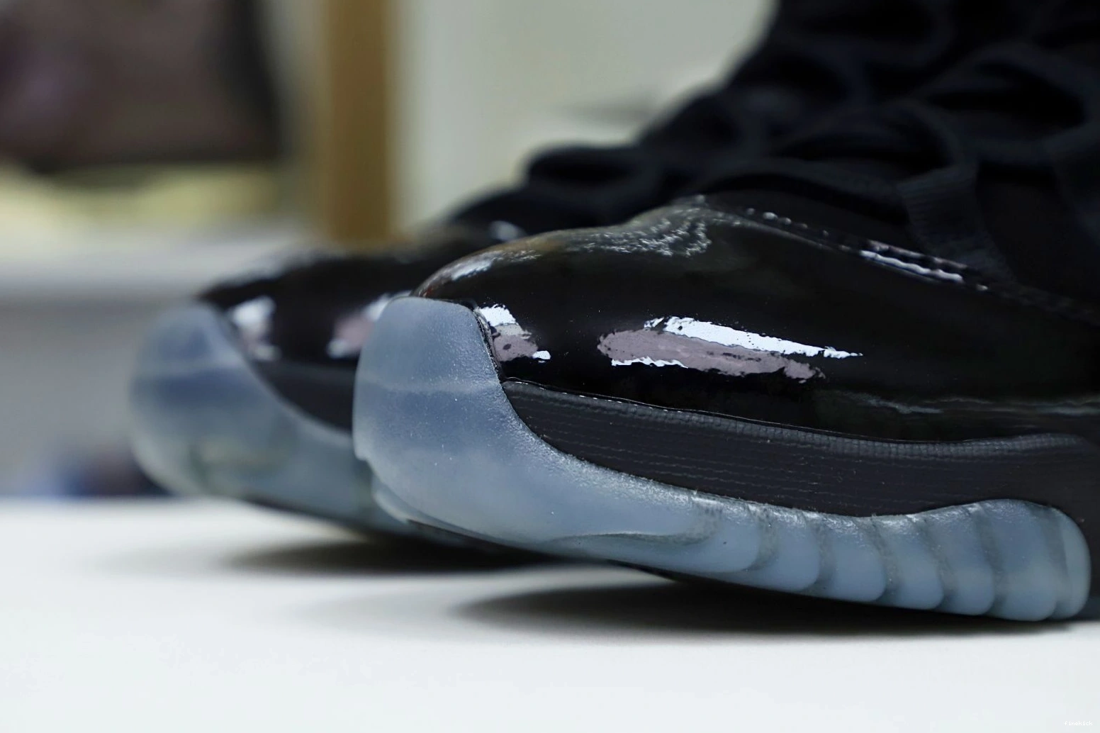 'CAP 11 AND GOWN' AIR RETRO JORDAN 1003